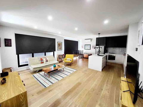 City Fringe And 2.5 Bathrooms - Darwin Holiday 0