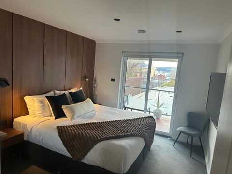 City Fringe Modern Apartment With Car Parking - Darwin Holiday 0