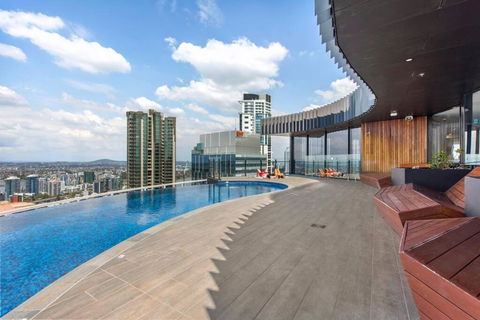 City Living! 1Bed/1Bath/1Car/Pool - Darwin Holiday 0