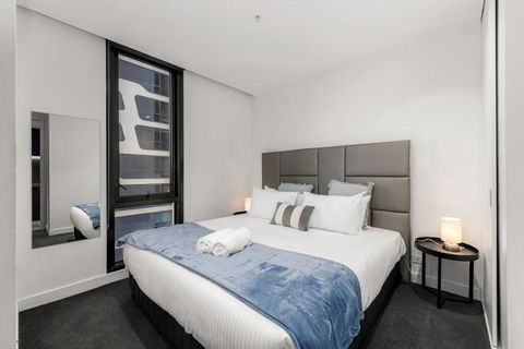 City View 2 Bedroom Apartment In The Heart Of Melbourne - Darwin Holiday 4