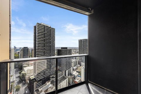 City View 2 Bedroom Apartment In The Heart Of Melbourne - Darwin Holiday 3
