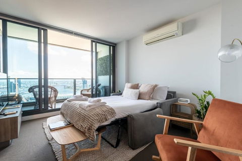 City Views Apt FREE Parking WIFI Gym Pool - Darwin Holiday 1