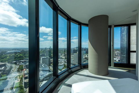 City Views Retreat 31st Floor 2BR Near CBD! - Darwin Holiday 0