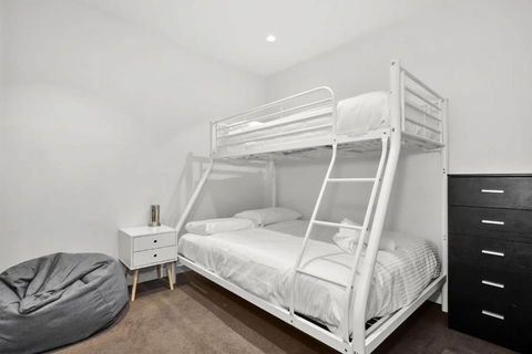 Cityscape Family Oasis 2BR With Parking - Darwin Holiday 4