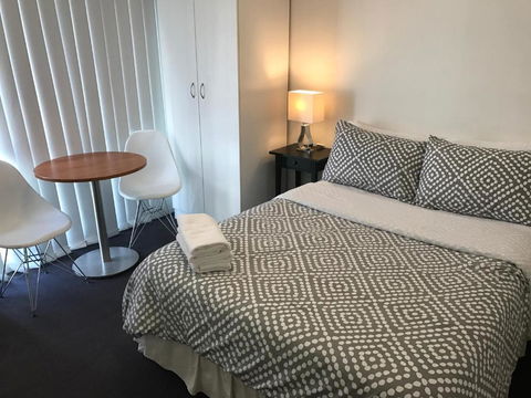 Cityview Studio Accommodation - Darwin Holiday 1