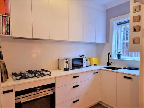 Classic Bondi 1 Bed A Few Steps From The Beach - Darwin Holiday 1