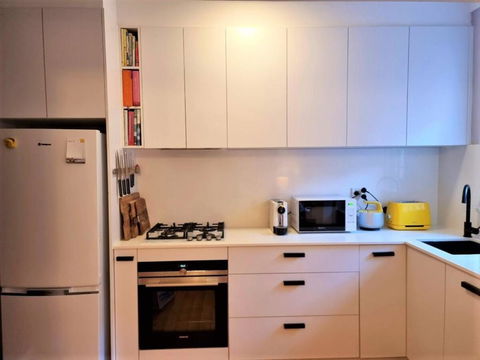 Classic Bondi 1 Bed A Few Steps From The Beach - Darwin Holiday 4