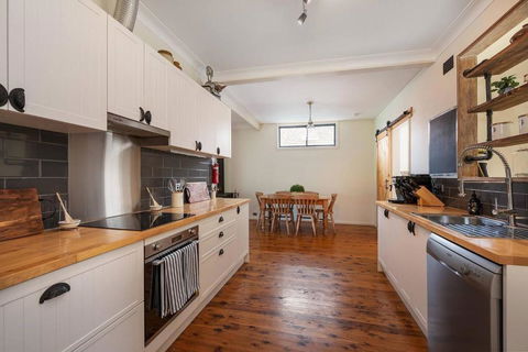 Clematis Cottage - Indoor-outdoor Mudgee Lifestyle - Darwin Holiday 4
