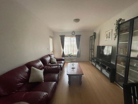 City Apartment - Free Parking, 3 Bedrooms And 2 Bathrooms - Darwin Holiday 4