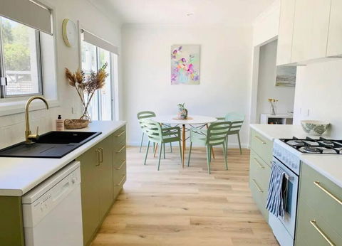 COD & C0 Tocumwal - Darwin Holiday 0