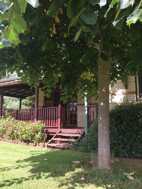 Clover Cottage Country Retreat - Darwin Holiday 3