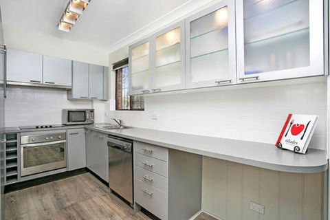 CN016-Modern Crows Nest Apartment, Easy CBD Access - Darwin Holiday 3