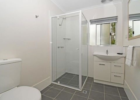 Coast Apartments Large 2 Bed 1 Bathroom With Pool - Darwin Holiday 3