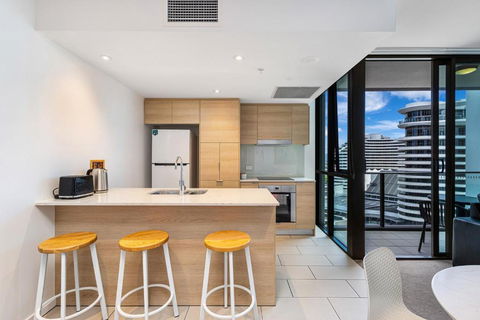 Coastal City Dream Across From Casino At Avani Broadbeach - Darwin Holiday 3