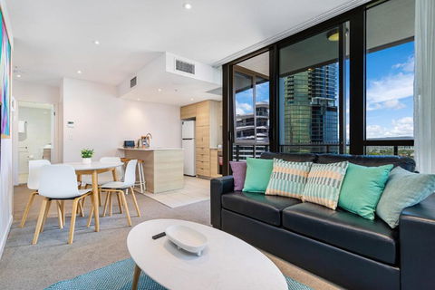 Coastal City Dream Across From Casino At Avani Broadbeach - Darwin Holiday 4