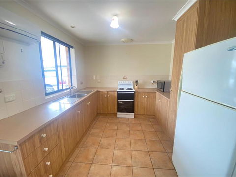 Coastal Cottage - Darwin Holiday 1