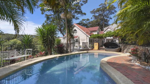 Coastal Cottage With Pool At Copacabana - Darwin Holiday 0