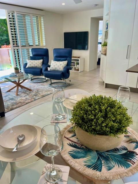 Coastal Luxe On Hastings St - 2 Bedroom - Darwin Holiday 0