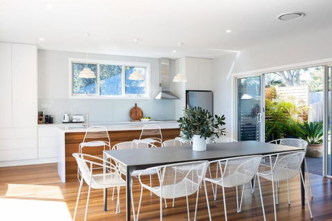 Coastal Pet Friendly Luxe - Darwin Holiday 1