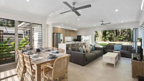 Coastal Vibes - Palm Cove - Darwin Holiday 3