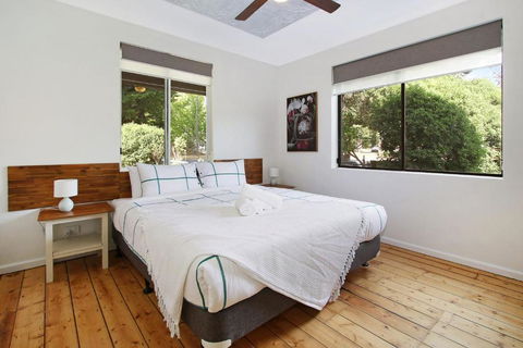 Cobden & Wills - Darwin Holiday 3