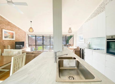 Coconuts - 3 Bedroom 3 Bathroom Townhouse With Tennis Court - Darwin Holiday 4