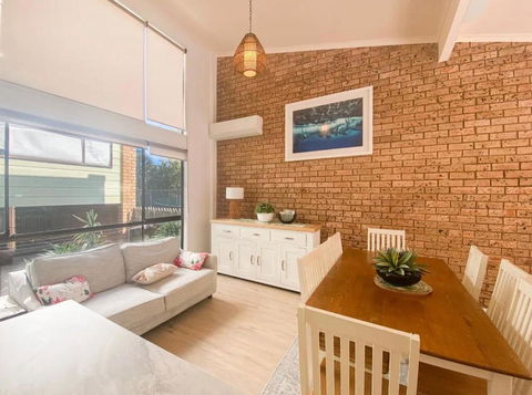 Coconuts - 3 Bedroom 3 Bathroom Townhouse With Tennis Court - Darwin Holiday 3