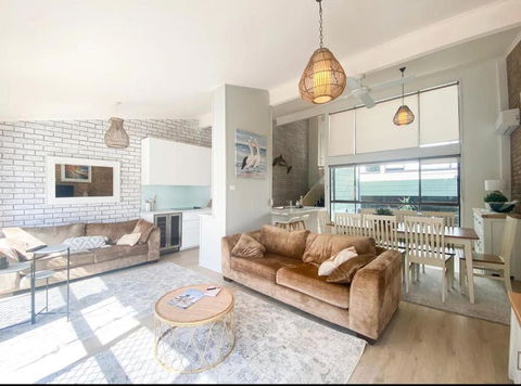Coconuts - 3 Bedroom 3 Bathroom Townhouse With Tennis Court - Darwin Holiday 2