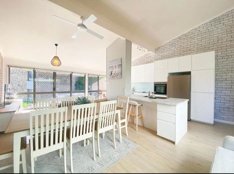 Coconuts - 3 Bedroom 3 Bathroom Townhouse With Tennis Court - Darwin Holiday 1