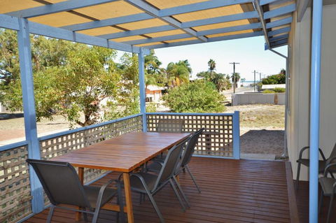 Cole Cottage - Kalbarri WA - Darwin Holiday 0