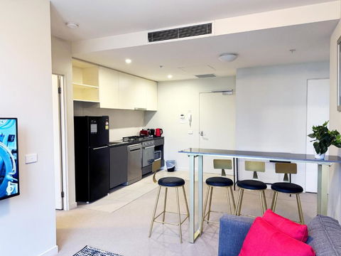 Collins Serviced Apartments - Darwin Holiday 1
