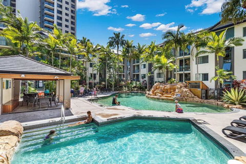 Currumbin Sands Beachfront Retreat - Darwin Holiday 0