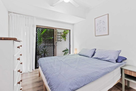 Currumbin Estuary Escape, 2 Bedroom Water Views - Darwin Holiday 2