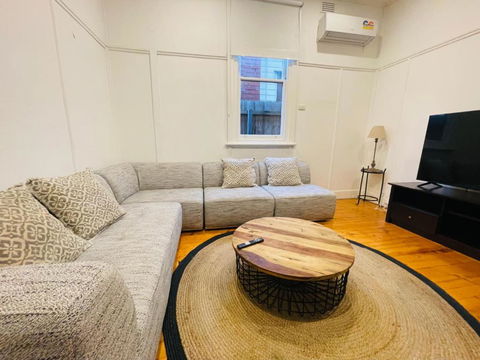 D114 Victorian Central Stay - Darwin Holiday 2