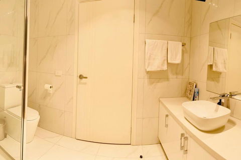 D121 Fabulous Marsh Stay - Darwin Holiday 2