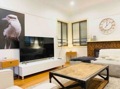 D139 Norfolk Cottage Stay - Darwin Holiday 0