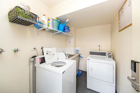 Dalby Fairway Motor Inn - Darwin Holiday 3