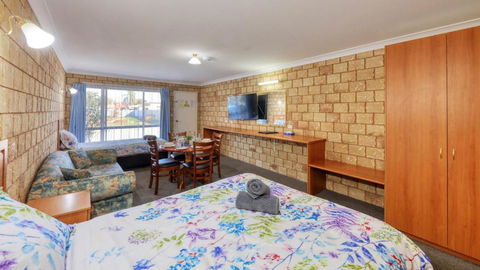 Darling River Motel - Darwin Holiday 2