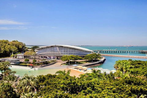 Darwin Esplanade Walk To Waterfront Wines And Waves - Darwin Holiday 4