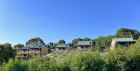 Daysy Hill Country Cottages - Darwin Holiday 2