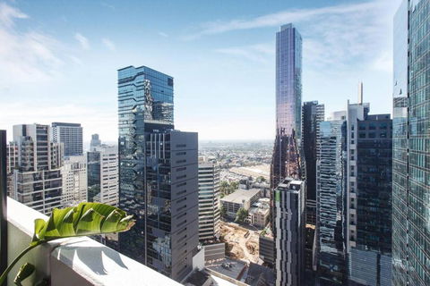 Dazzling Views From Contemporary High-Rise Living - Darwin Holiday 2