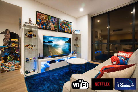 DC Vs Marvel Theme Ft Arcade Machine Pool Gym Sauna BBQ - Darwin Holiday 1