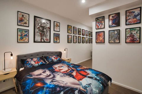 DC Vs Marvel Theme Ft Arcade Machine Pool Gym Sauna BBQ - Darwin Holiday 3