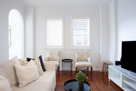 Deco Amour, Bellevue Hill Isyd - Darwin Holiday 2