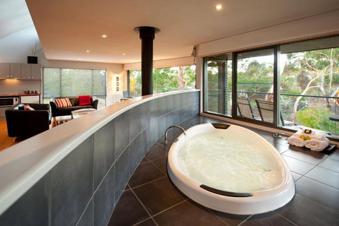 Dee Jays Studio - Darwin Holiday 2