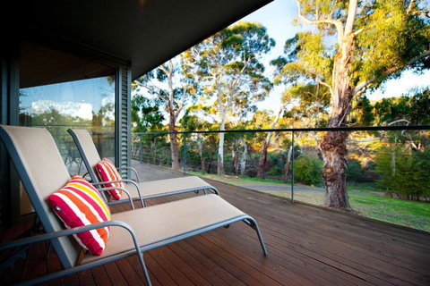 Dee Jays Studio - Darwin Holiday 4