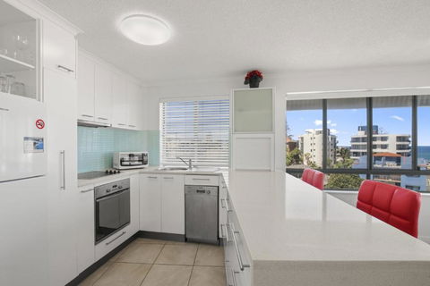 Deepwater Cove Unit 7, 68 Lower Gay Terrace, Bulcock Beach - Darwin Holiday 3