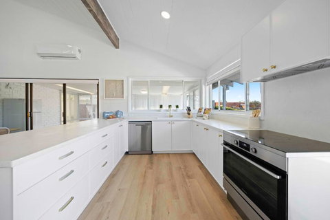 Deja Bleu - Great Family Home With Jetty - Darwin Holiday 4