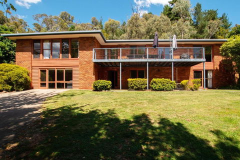 Delany Lodge - 5 Bedrooms - Darwin Holiday 1