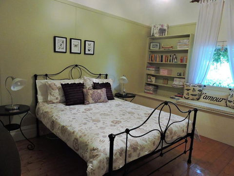 Delightful Cottage - Darwin Holiday 3